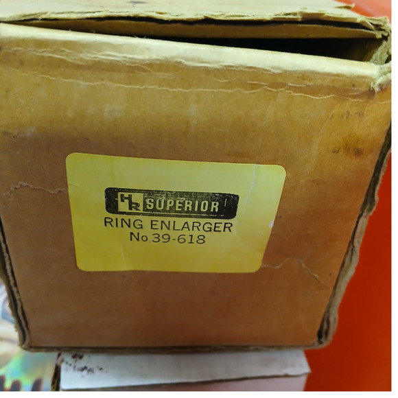 Superior Ring Enlarger Jewelry Jeweler Tool No. 39-618 with 16 Dies Ring Sizer - Picture 9 of 9